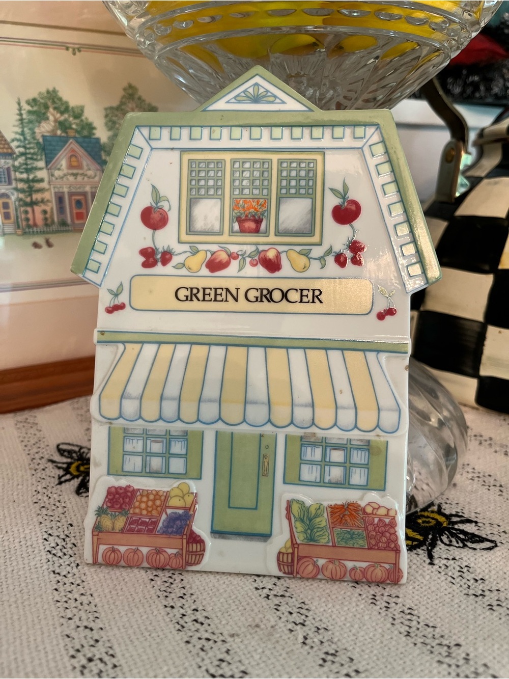 LENOX Village Green Grocer Decorative Ceramic Shop Trivet
